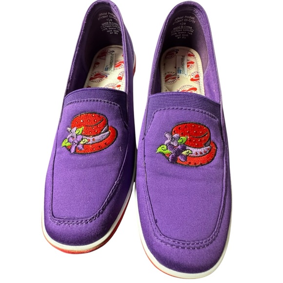 Keds Grasshoppers women’s‎ slip on shoes size 7.5, purple with red hat - Picture 2 of 5